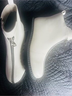 New White Zip Bootie - White/Black Trim